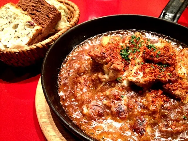 コトコト煮込んだチキンの石釜焼きチーズカレー|さくさくぱんださん