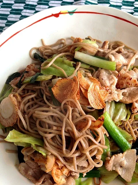 蕎麦で焼きそば  〜  ボリュームアップバージョン(^-^)|ぺぽりさん