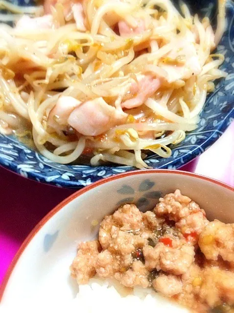 Snapdishの料理写真:もやしベーコン炒め＆肉味噌ご飯|ユキティモさん