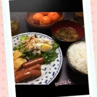 Snapdishの料理写真:朝ごはん⭐ご飯、味噌汁、卵焼き、サラダ、ウインナー|なたなたさん