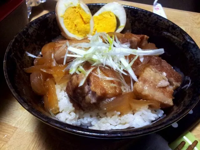 豚の角煮丼|ラフトさん