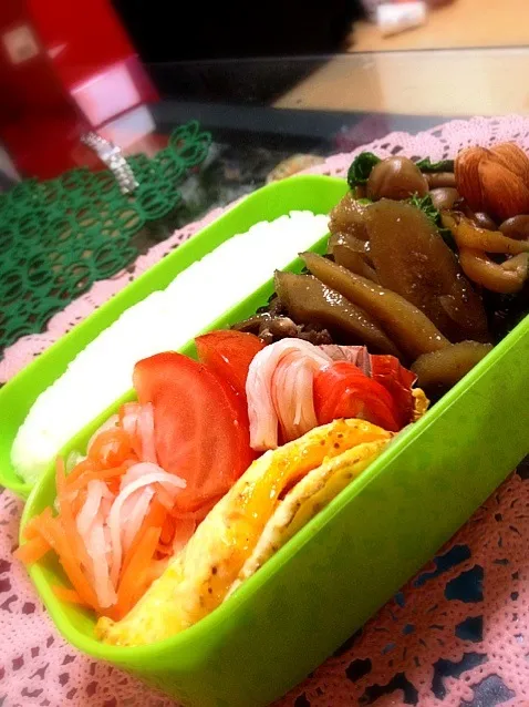 お弁当〜ワサビ菜としめじのマヨ醤油炒めが美味〜|かなこさん