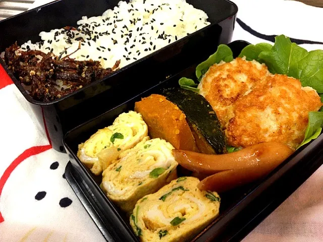 とりつくね、かぼちゃの煮物、たこさんウィンナー、ネギ入り卵焼き、ごま塩ごはん、小魚佃煮|けいこさん