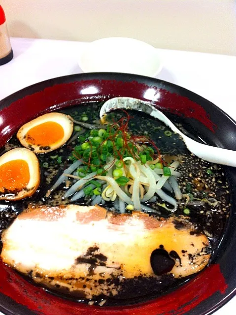 Snapdishの料理写真:熊本ラーメンだそうです。|hanacoromoさん