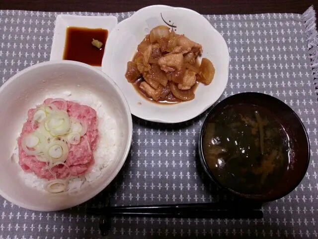 130120 ネギトロ丼、白菜と鶏の中華煮|EUREKAさん