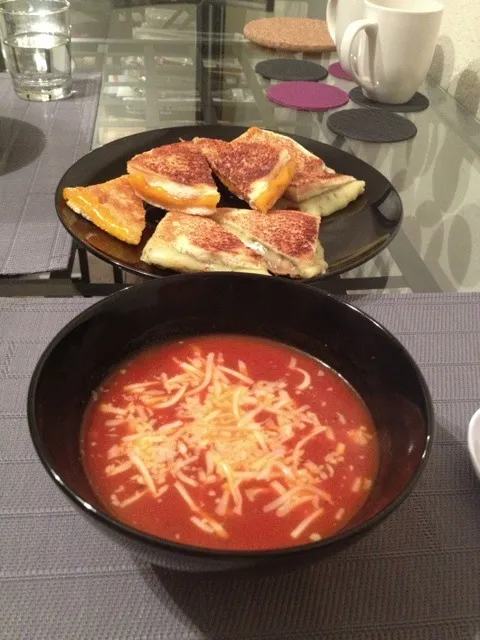 Grilled cheese n tomato soup|Skyler Lewさん