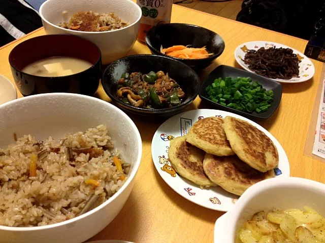 炊き込み御飯と豆腐ハンバーグ…とか。|ちゅこさん