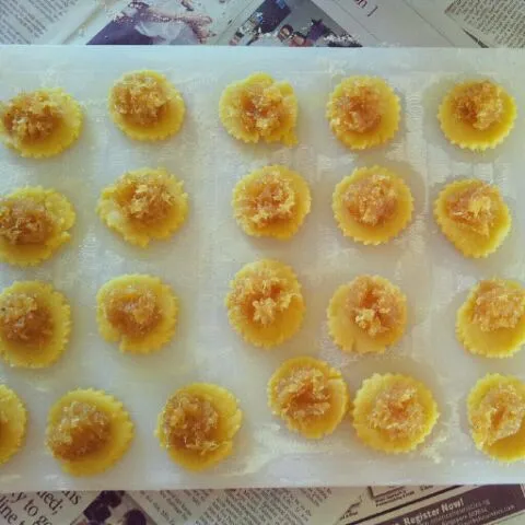 mom's pineapple tarts for Chinese New Year|genさん