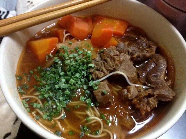 台湾名物〜紅焼牛肉麺|♡Q♡さん