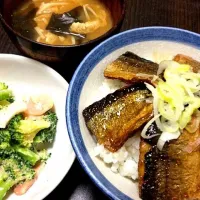 秋刀魚の蒲焼き丼|ひろなさん