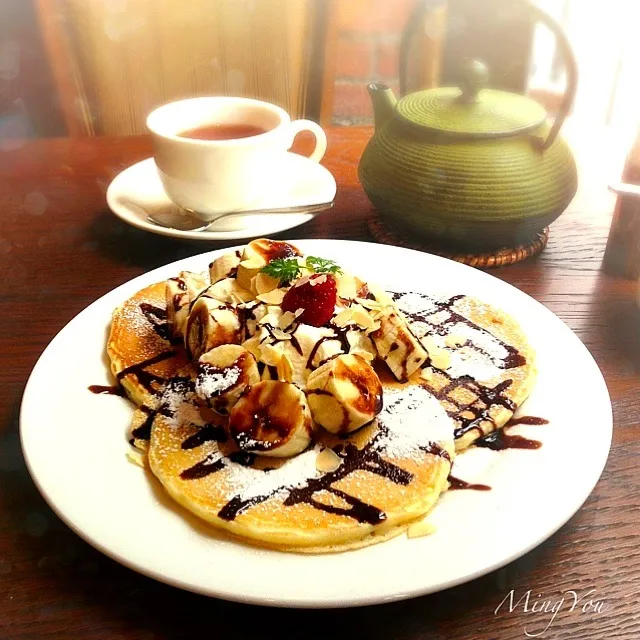 Banana & chocolate pancake|みん(๑・‿・๑)さん