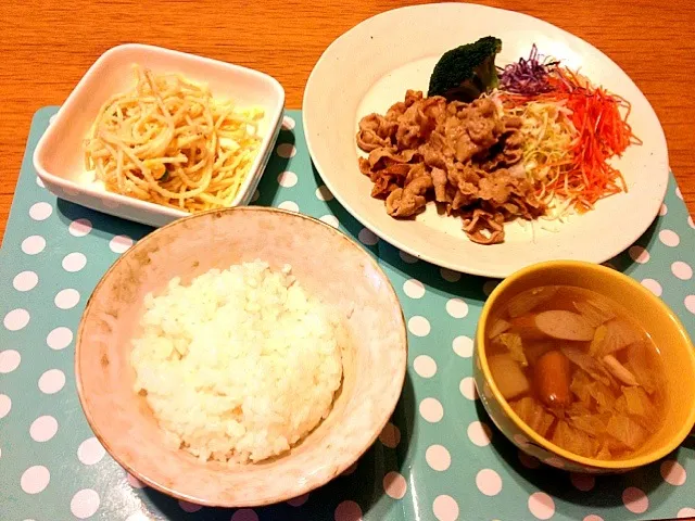 味噌生姜焼き、スパサラ、野菜コンソメスープ|なおさん