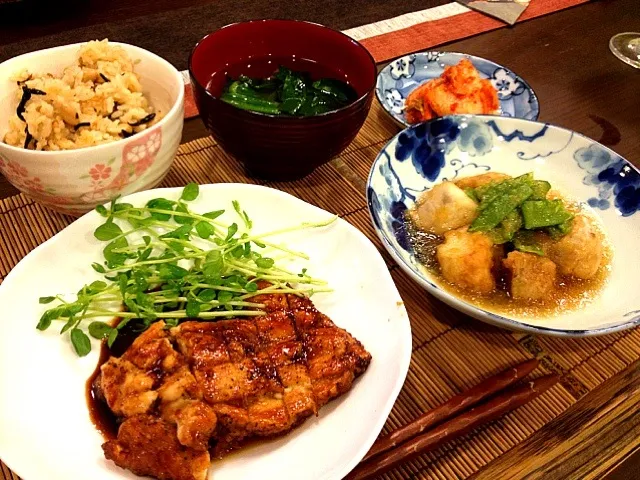 Snapdishの料理写真:鶏の照り焼き、揚げ里芋のみぞれ餡、ひじき大豆ご飯、ほうれん草としめじのお吸い物|masakoさん