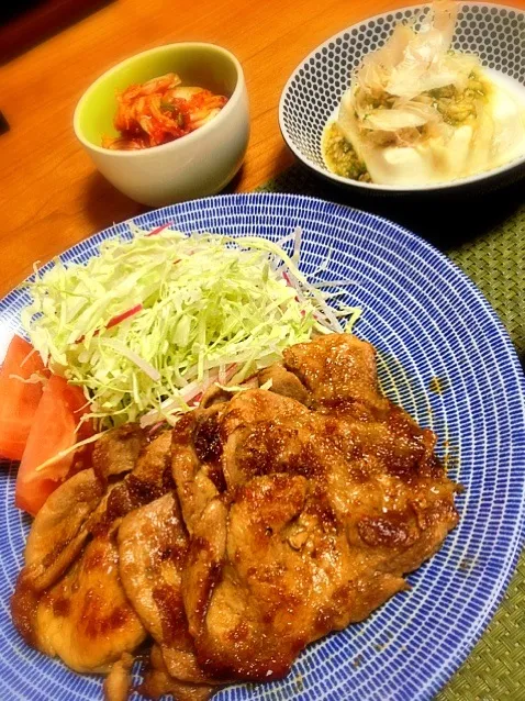 Snapdishの料理写真:かもめ食堂のしょうが焼き など|charさん