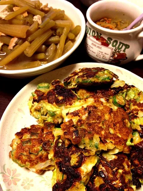 蕗と油揚げのシャキシャキ煮、納豆とオクラとキャベツのカリっとネバネバ焼き、野菜たっぷりスープ|IGGYさん