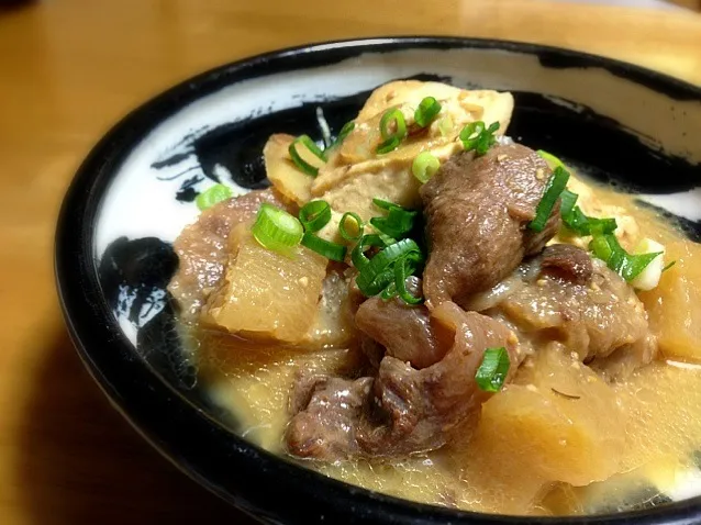 すじ肉と大根の煮込み|雨つぶさん