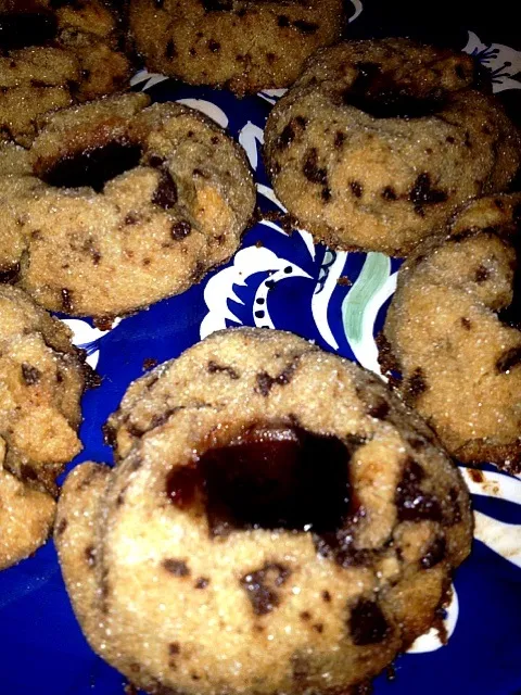 Peanut butter, chocolate chuck, and raspberry jelly cookies|Julie Ann Sandersさん