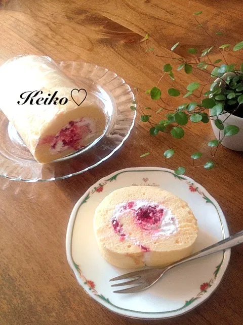 ピロちゃ〜ん、初ロールケーキ出来たょ〜💓（0987hiroponちゃんのふわふわ米粉のロールケーキ）|佳子さん