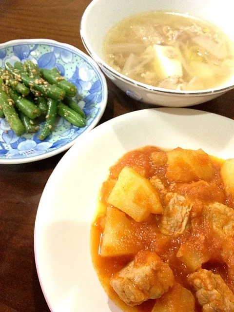 豚モモとジャガイモのトマト煮・いんげんの胡麻和え・ソゴギムグッ(소고기국)|のんパパさん