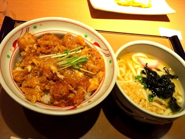 Snapdishの料理写真:親子丼＆うどん|伊藤綾美さん