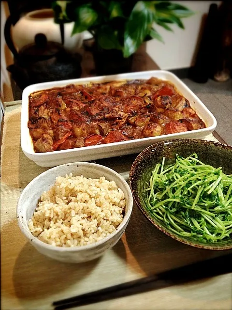 根菜の燒きカレー、豆苗炒め、玄米ご飯|rick chanさん