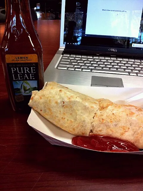 Breakfast burrito at SCC!|Theresa Truongさん