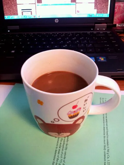 coffee! helping me get through hw. :3|Theresa Truongさん