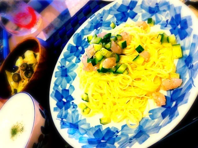 Snapdishの料理写真:甘エビとキュウリのカッペリーニ♡キャベツとオリーブのアンチョビ炒め♡ビシソワーズ|ロッティーさん