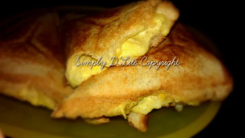 Breakfast with Toasted Bread with Egg Mayo Cheese|Shaqeizhaさん