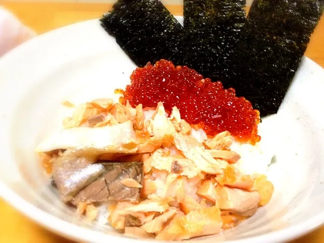 Snapdishの料理写真:魚の親子丼|sotomuraさん