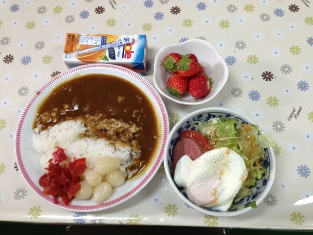 ゲスト乗船初日は定番カレーだよ(^○^)|ジローさん