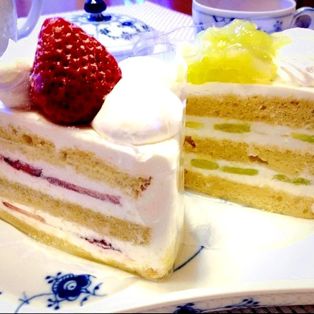 Snapdishの料理写真:パティスリーSATSUKIのスーパーショートケーキ|マロンクリームさん