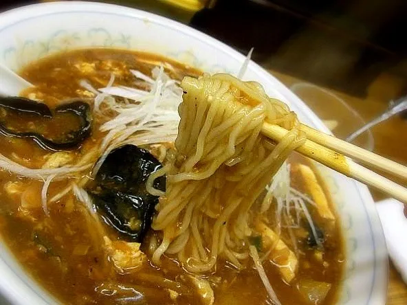 中華居酒屋 山ちゃん@神楽坂 で酸辣湯麺850円。今日を最後にランチやめるそうです(´･_･`)|hoppycowさん