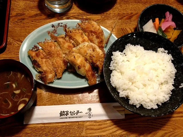 Snapdishの料理写真:エビギョウザ定食|ユマロンさん