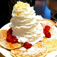 ストロベリーマカダミアナッツパンケーキ|綾香さん