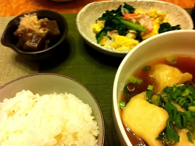 Snapdishの料理写真:スープ水餃子/カニかまと菊名の卵炒め/コンニャクの炒り煮/ご飯|らぺぽんさん