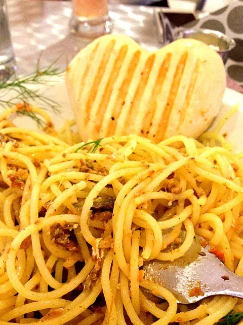 Snapdishの料理写真:Spagghetti with spiced sardines!|emprosoさん