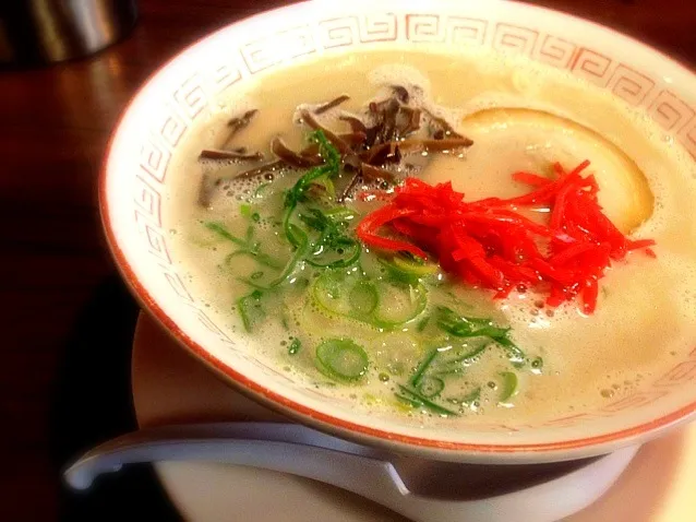 博多ラーメン 山桜の、豚骨ラーメン♡|maamさん