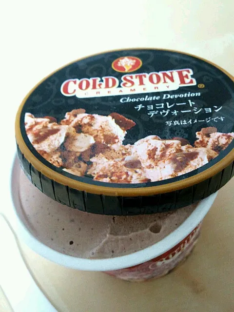 Snapdishの料理写真:セブンイレブンで発見！COLD STONE チョコレートデヴォーション|MikKKさん