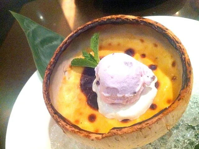 Okinawa coconut pudding & red bean ice cream|skyblueさん