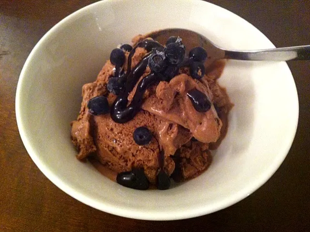 chocolate n blueberry icecream|keiko mashimaさん