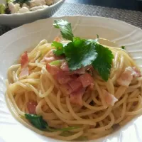 Snapdishの料理写真:ベーコンとミツバのスパゲッティ|沼本有佳子さん