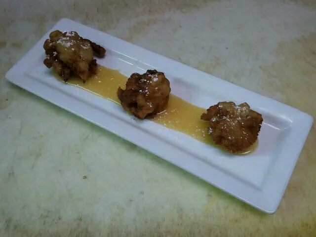 Beer battered apple fritters|Jacki Carterさん