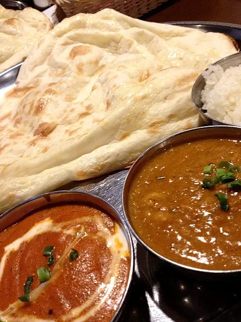 バターチキンカレーとキーマカレー|あきらさん