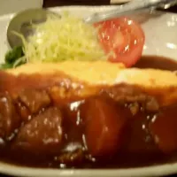 Snapdishの料理写真:カレーオムレツ380円…鶴見市場たむら|ゴルディさん