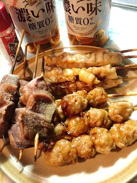 Snapdishの料理写真:焼き鳥、発泡酒|たびもかさん