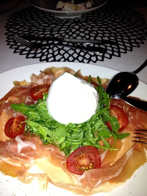 Burrata, Parma prociutto, Italian tomato, rocket|ryosuke annoさん