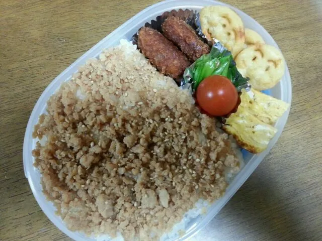 そぼろ弁当♪3色そぼろ弁当にすればよかった(;ﾟ∇ﾟ))))|琴さん