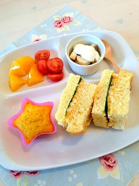 ☆幼児食☆たまごサンドとかぼちゃ蒸しパン|りなさん