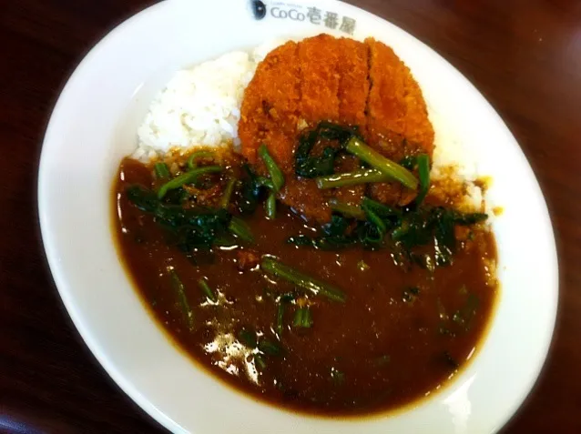 メンチカツカレー+ほうれん草、300g、2辛で！|tay___75さん